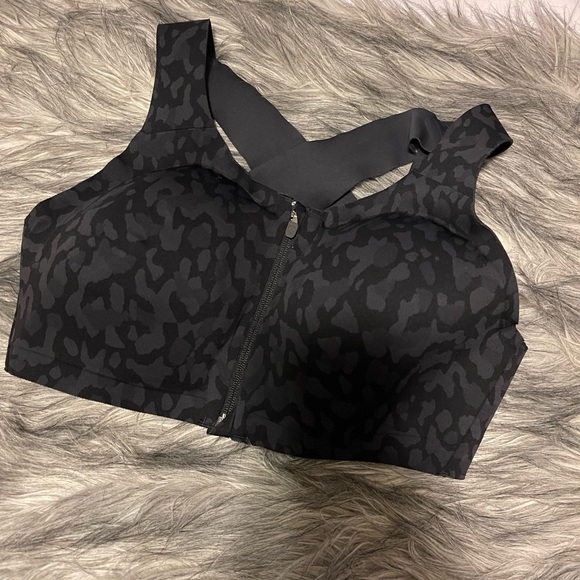 Enlite Front-Zip Bra
High Support - Picture 8 of 8